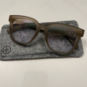 LOOK OPTIC Blue Light Reading Glasses +2.00 Matte Taupe Square Frames w/ Case